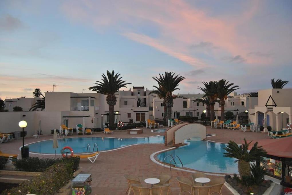 Corralejo Suite Pool & Gardens - Alisios Playa Buitenkant foto